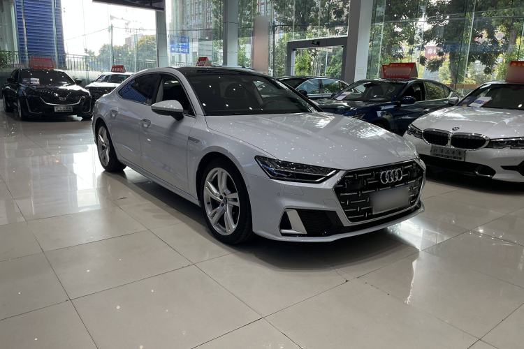 Used Audi A7L 2024 45TFSI quattro S-line Visionary Edition Flow Crystal Package Exterior 2