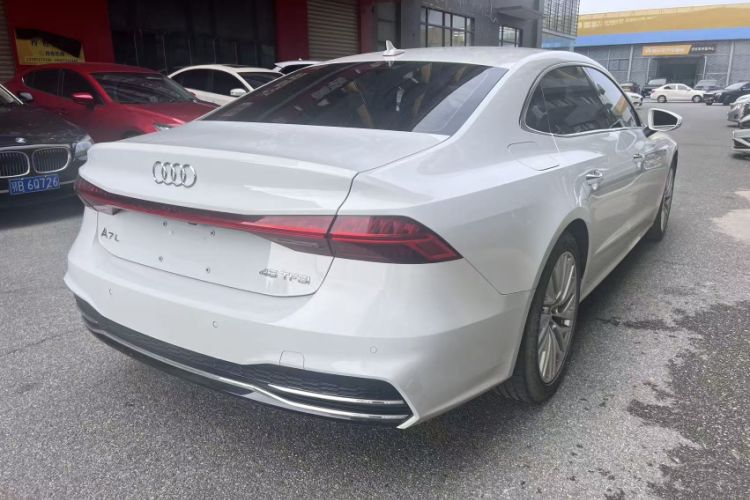 Used Audi A7L 2024 45TFSI S-line Dream-Building Edition Flow Crystal Package Exterior 3