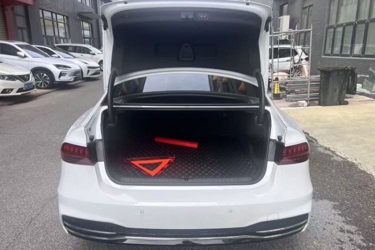 Used Audi A7L 2024 45TFSI S-line Dream-Building Edition Flow Crystal Package Exterior 7