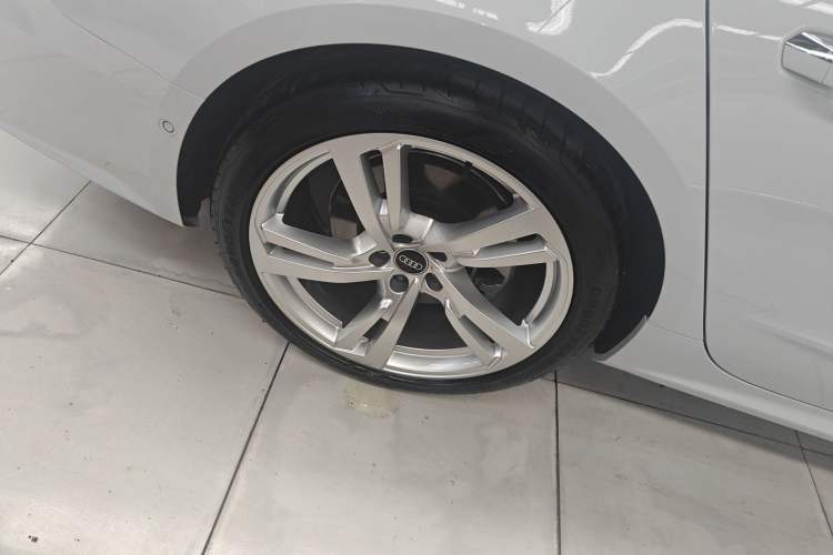 Used Audi A7L 2024 45TFSI quattro S-line Visionary Edition Flow Crystal Package Exterior 8