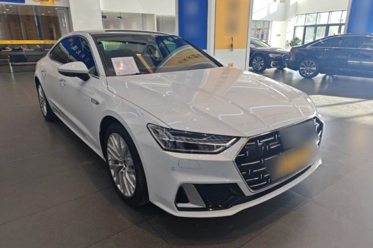 Used Audi A7L 2024 45TFSI S-line Dream-Building Edition Flow Crystal Package Front Right 45 Deg