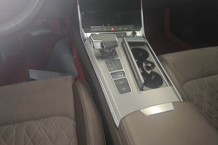 Used Audi A7L 2024 45TFSI quattro S-line Visionary Edition Flow Crystal Package Gear Lever