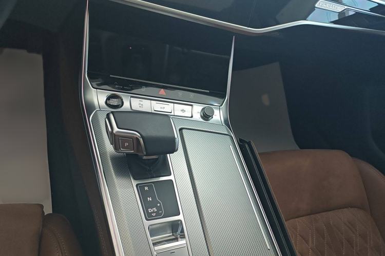 Used Audi A7L 2024 45 TFSI quattro Luxury Edition Gear Lever