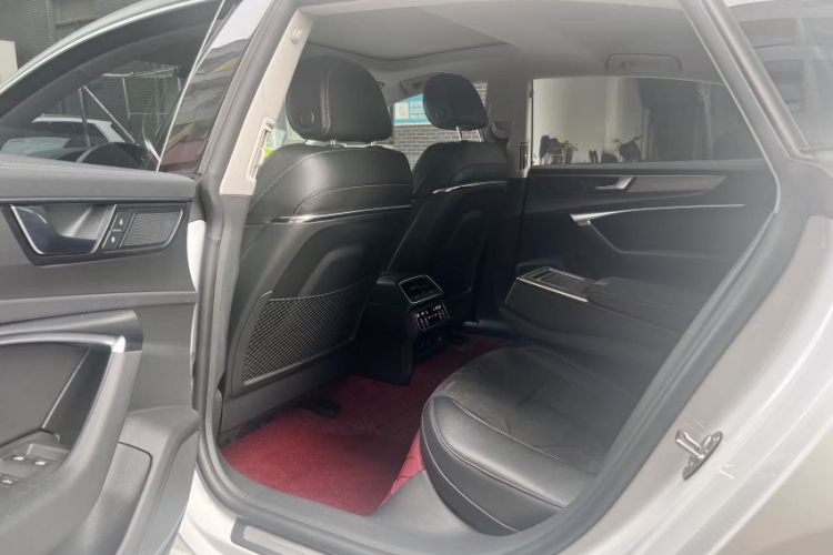 Used Audi A7L 2024 45TFSI S-line Dream-Building Edition Flow Crystal Package Interior 1