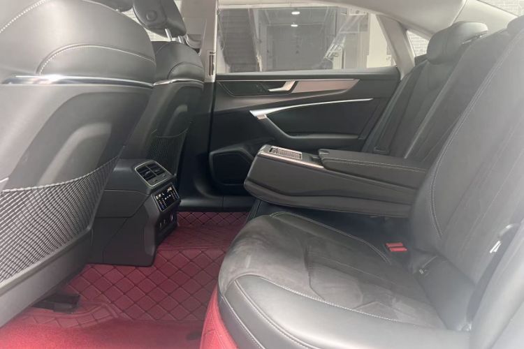 Used Audi A7L 2024 45TFSI S-line Dream-Building Edition Flow Crystal Package Interior 3