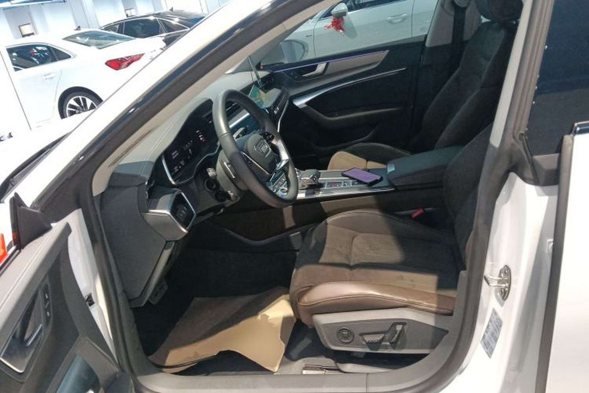 Used Audi A7L 2024 45TFSI S-line Dream-Building Edition Flow Crystal Package Left Front Seat