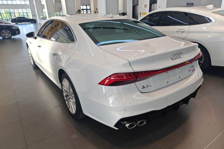 Used Audi A7L 2024 45TFSI S-line Dream-Building Edition Flow Crystal Package Rear Left 45 Deg