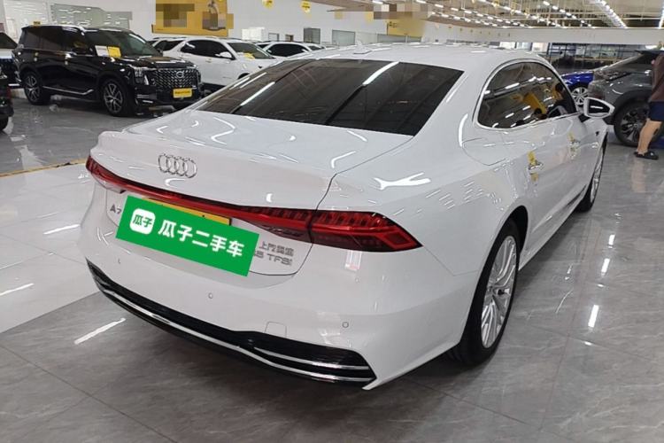 Used Audi A7L 2024 45TFSI S-line Dream-Building Edition Flow Crystal Package Rear Right 45 Deg
