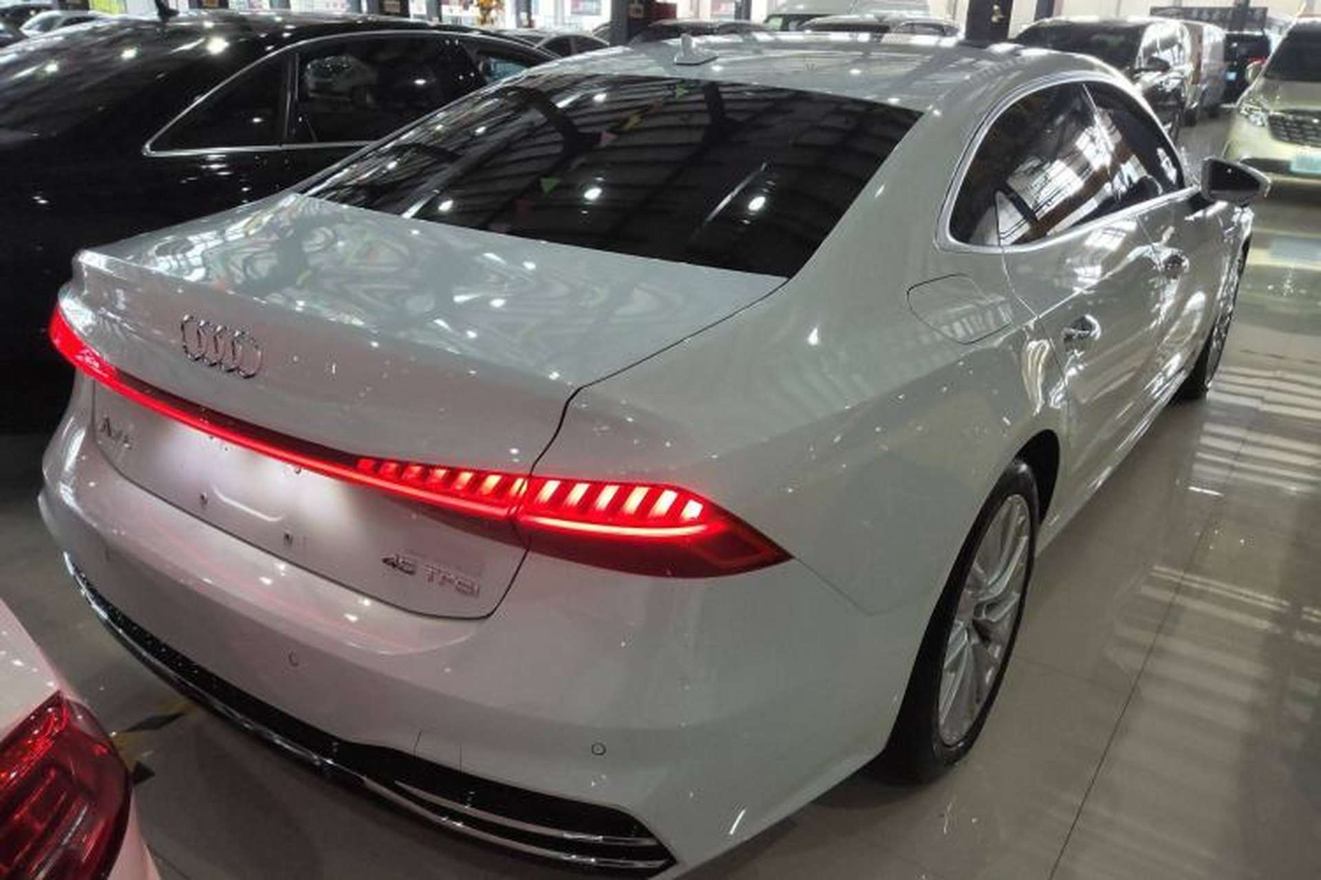 Used Audi A7L 2024 45TFSI S-line Dream-Building Edition Flow Crystal Package Rear Right 45 Deg