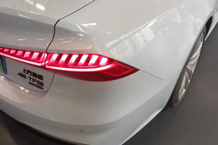 Used Audi A7L 2024 45 TFSI quattro Luxury Edition Right Rear Taillight
