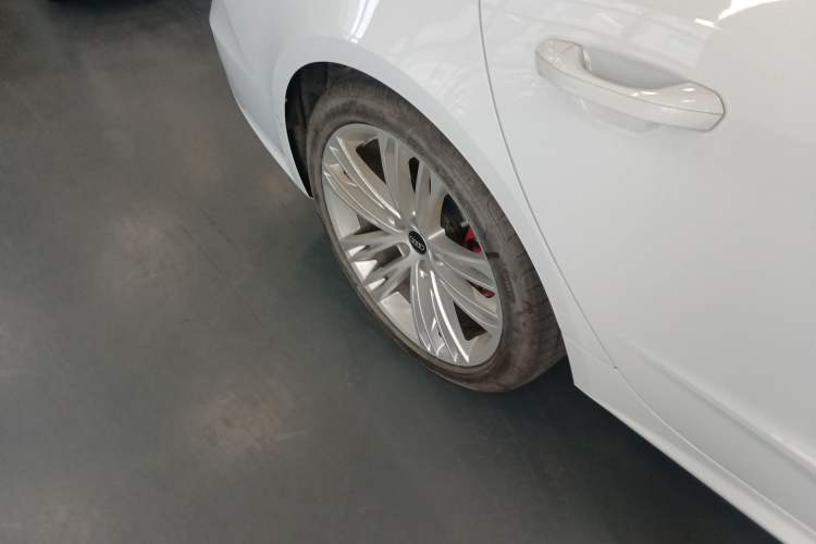 Used Audi A7L 2024 45 TFSI quattro Luxury Edition Right Rear Wheel Hub