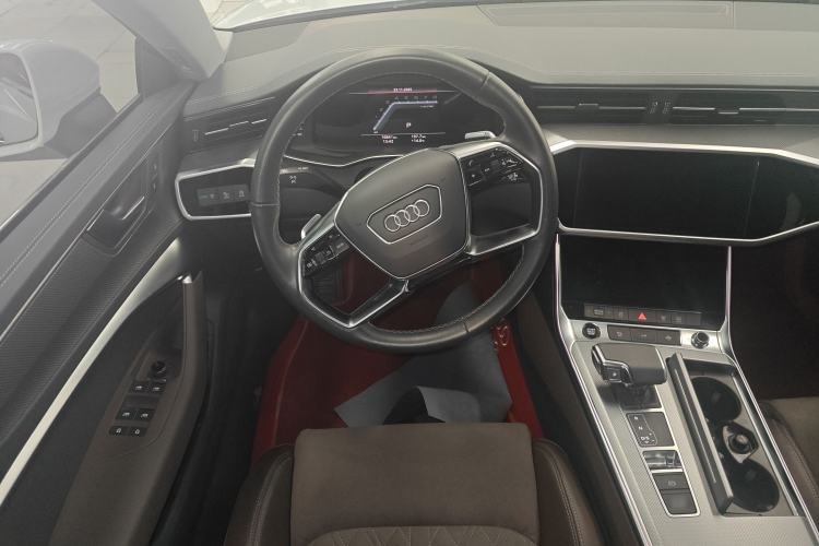Used Audi A7L 2024 45TFSI quattro S-line Visionary Edition Flow Crystal Package Steering Wheel
