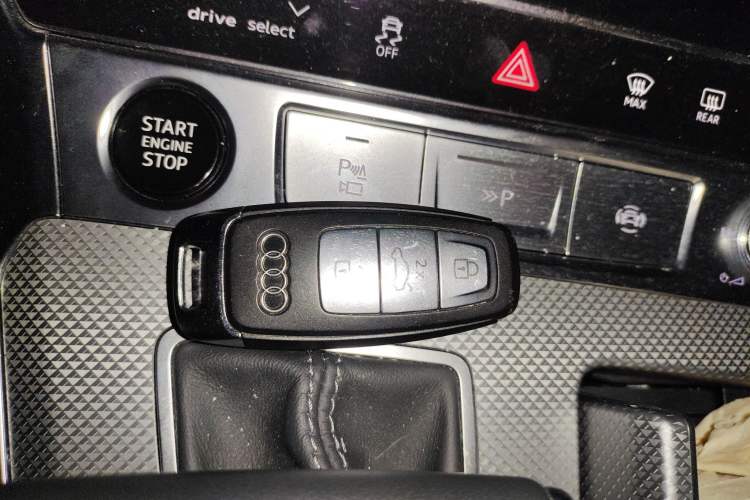 Used Audi A7L 2024 45 TFSI quattro Luxury Edition Vehicle Key