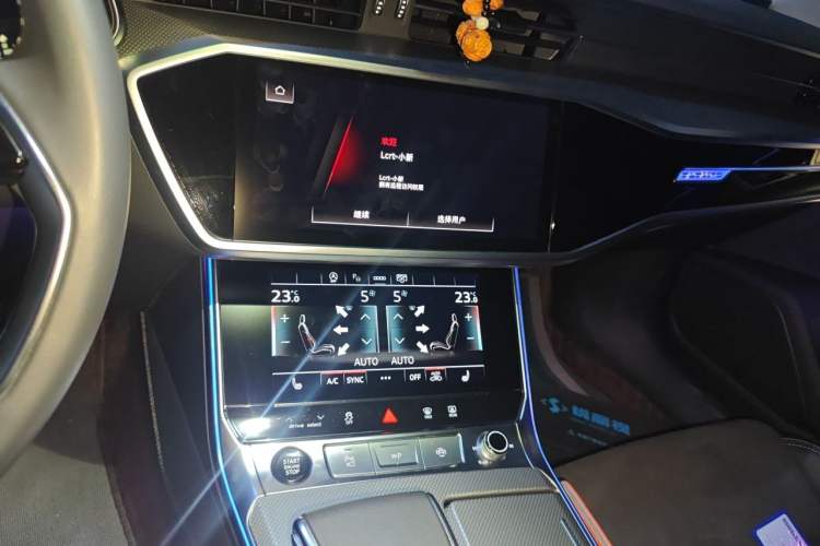 Used Audi A7L 2025 45 TFSI quattro Luxury Edition Audio And AC Panel
