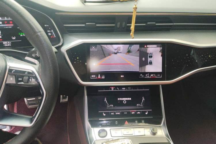 Used Audi A7L 2025 45 TFSI quattro Black Warrior Edition Audio And AC Panel