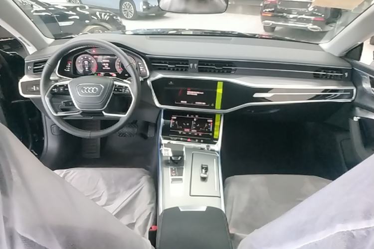 Used Audi A7L 2025 45 TFSI Luxury Edition Center Console