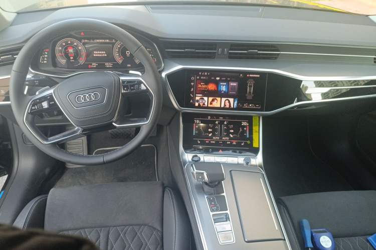 Used Audi A7L 2025 45 TFSI quattro Luxury Edition Center Console