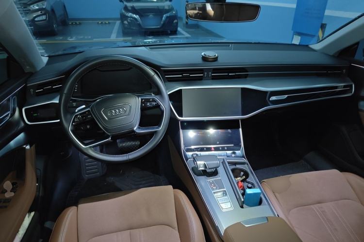 Used Audi A7L 2025 45 TFSI Luxury Edition Center Console