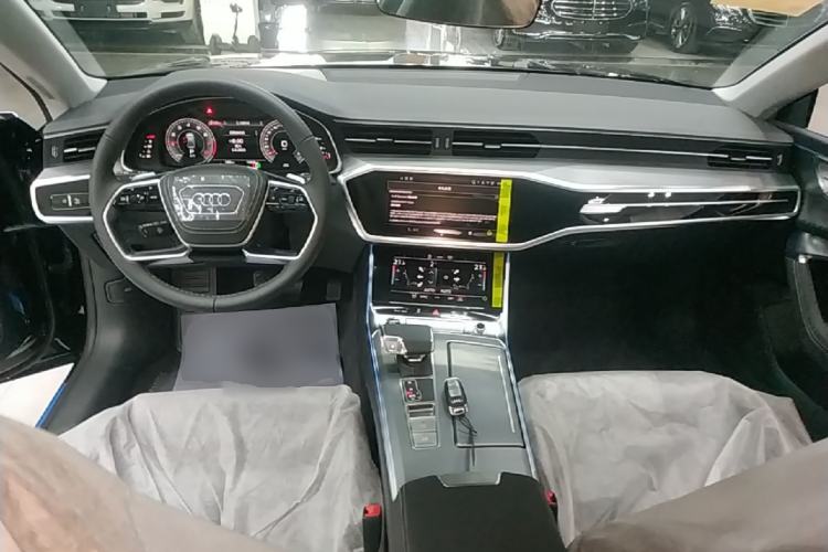 Used Audi A7L 2025 45 TFSI Luxury Edition Center Console