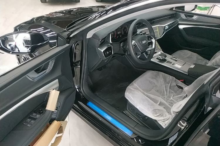 Used Audi A7L 2025 45 TFSI Luxury Edition Driver Seat