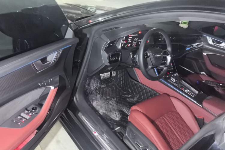 Used Audi A7L 2025 45 TFSI quattro Black Warrior Edition Driver Seat