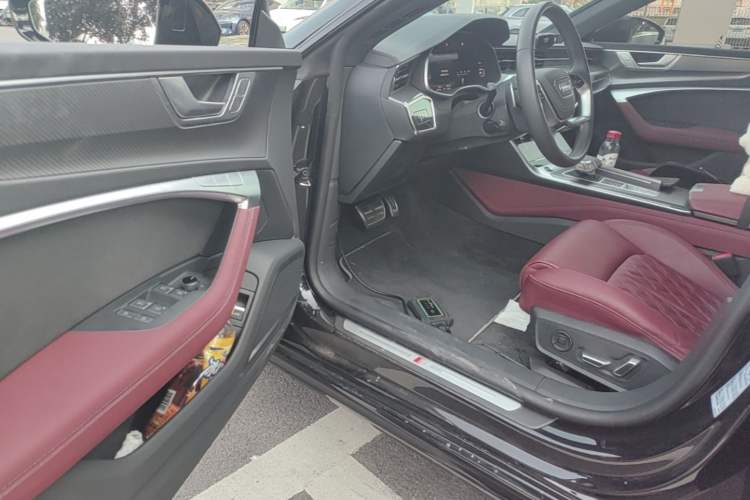 Used Audi A7L 2025 45 TFSI quattro Black Warrior Edition Driver Seat