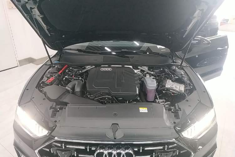 Used Audi A7L 2025 45 TFSI Luxury Edition Engine Bay