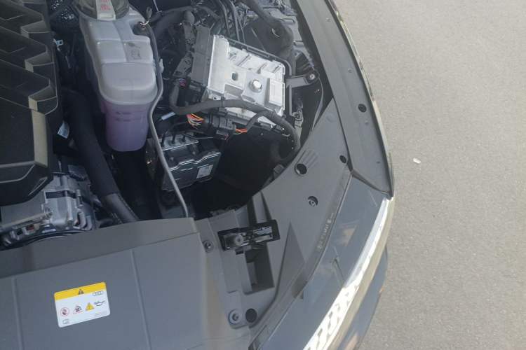Used Audi A7L 2025 45 TFSI quattro Luxury Edition Engine Bay Left