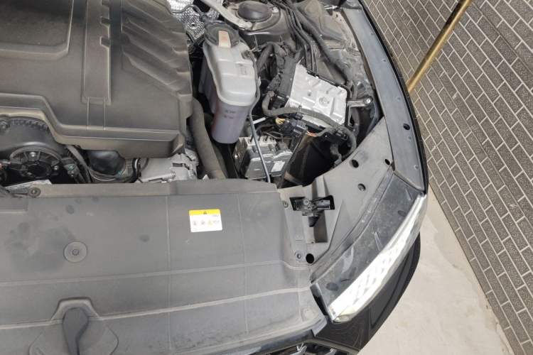 Used Audi A7L 2025 45 TFSI quattro Black Warrior Edition Engine Bay Left