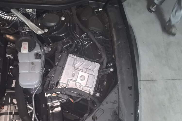 Used Audi A7L 2025 45 TFSI quattro Black Warrior Edition Engine Bay Left