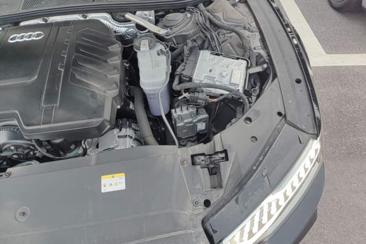 Used Audi A7L 2025 45 TFSI quattro Black Warrior Edition Engine Bay Left