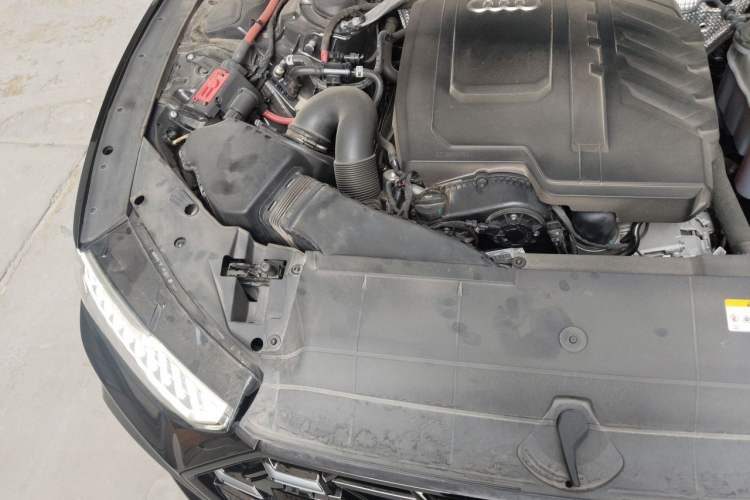 Used Audi A7L 2025 45 TFSI quattro Black Warrior Edition Engine Bay Right