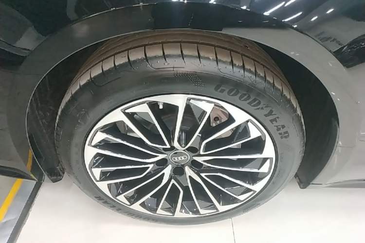 Used Audi A7L 2025 45 TFSI Luxury Edition Exterior 4