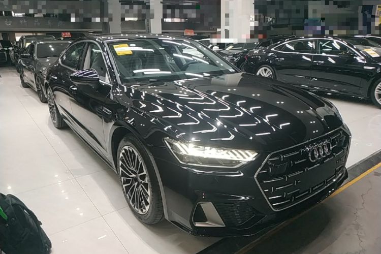 Used Audi A7L 2025 45 TFSI Luxury Edition Front Right 45 Deg