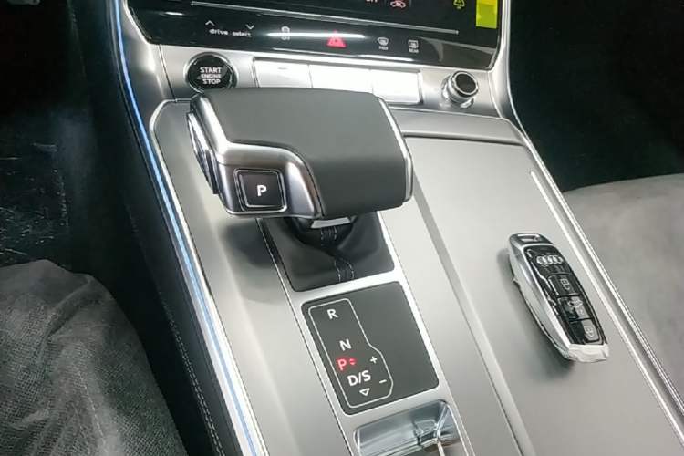 Used Audi A7L 2025 45 TFSI Luxury Edition Gear Lever