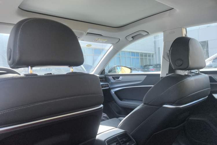 Used Audi A7L 2025 45 TFSI Luxury Edition Headliner