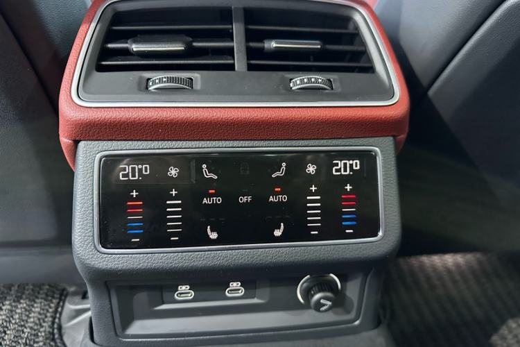 Used Audi A7L 2025 45 TFSI quattro Black Warrior Edition Interior 2