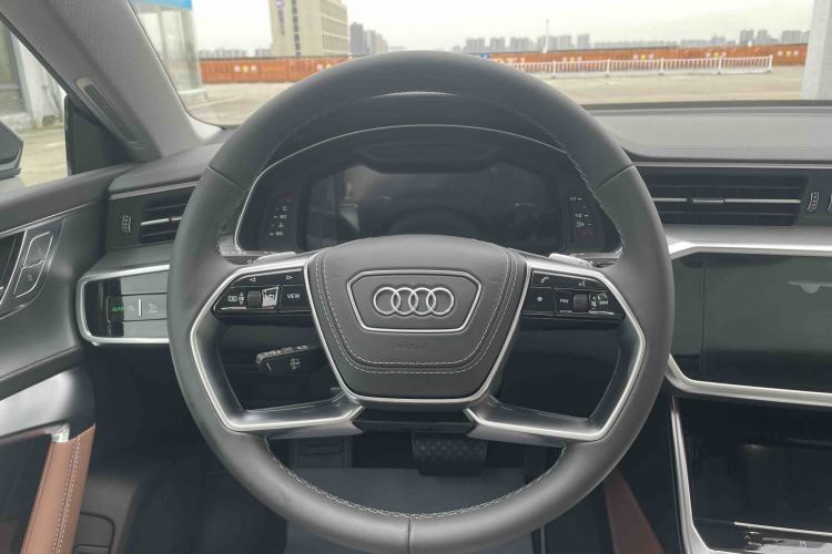 Used Audi A7L 2025 45 TFSI Luxury Edition Interior 2