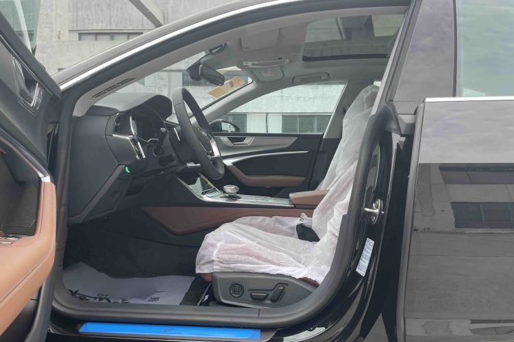 Used Audi A7L 2025 45 TFSI Luxury Edition Interior 3