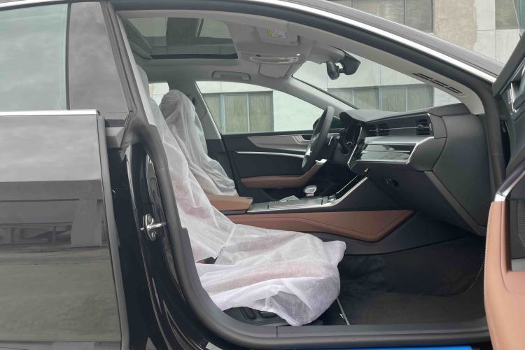 Used Audi A7L 2025 45 TFSI Luxury Edition Interior 5