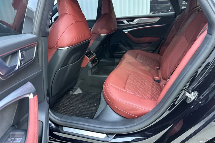 Used Audi A7L 2025 45 TFSI quattro Black Warrior Edition Interior 6