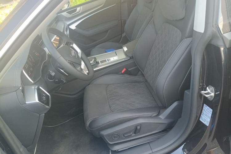 Used Audi A7L 2025 45 TFSI quattro Luxury Edition Left Front Seat
