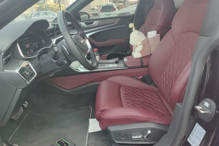 Used Audi A7L 2025 45 TFSI quattro Black Warrior Edition Left Front Seat