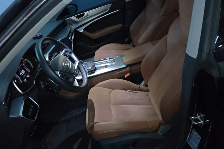 Used Audi A7L 2025 45 TFSI Luxury Edition Left Front Seat