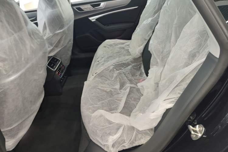 Used Audi A7L 2025 45 TFSI quattro Luxury Edition Left Rear Seat
