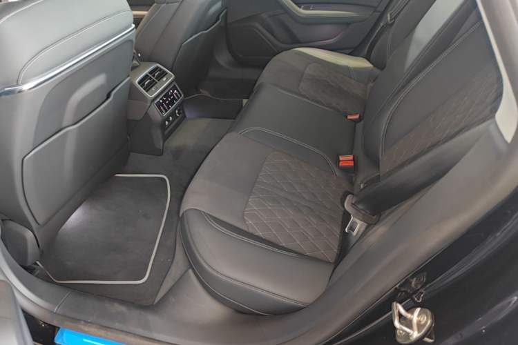 Used Audi A7L 2025 45 TFSI quattro Luxury Edition Left Rear Seat