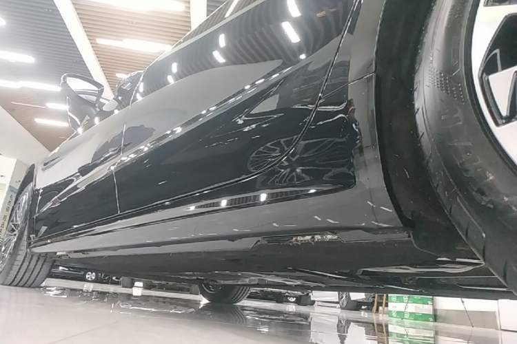 Used Audi A7L 2025 45 TFSI Luxury Edition Left Side Sill