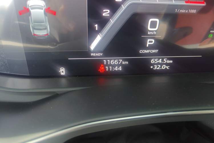Used Audi A7L 2025 45 TFSI quattro Black Warrior Edition Odometer Close Up