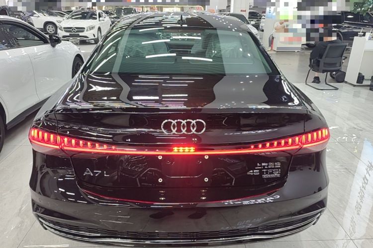 Audi A7L 2025 — фото 5