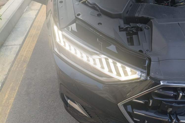 Used Audi A7L 2025 45 TFSI quattro Luxury Edition Right Front Headlight